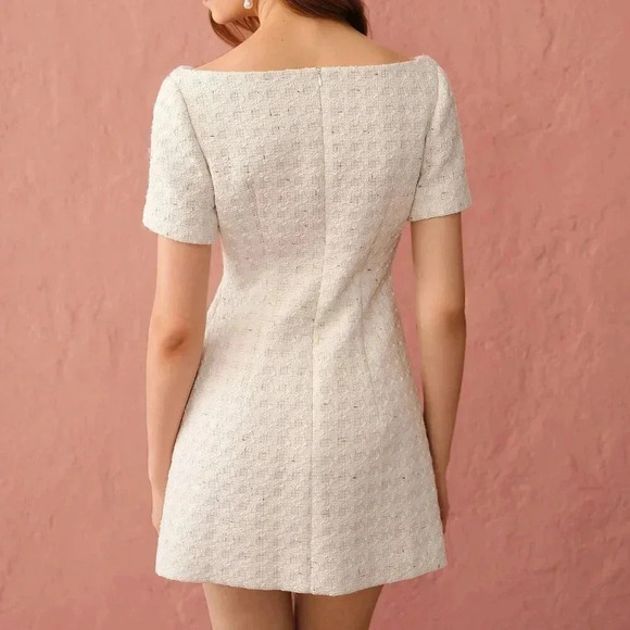 White Elegant Women's Autumn Romantic Apricot Exquisite Pearl Buttons Dress - Picture 4 of 8